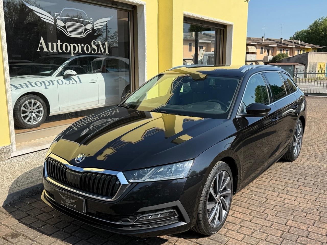 Skoda Octavia 2.0D 150 CV DSG Style/KEYLESS/HEAD UP