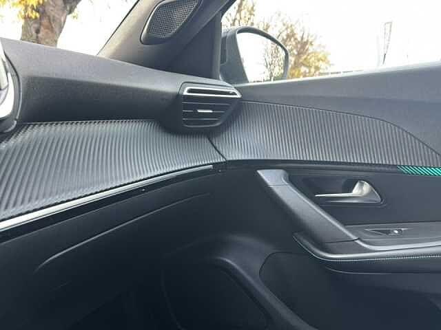 Peugeot 2008 motore elettrico 136 CV Allure