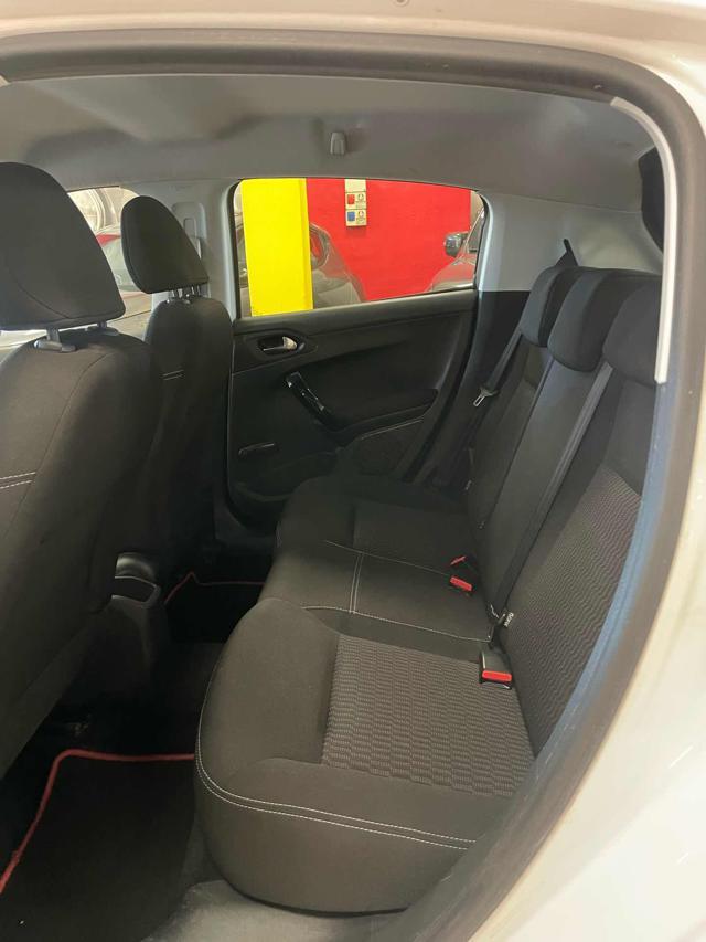 PEUGEOT 208 PureTech 82 5 porte *OK GUIDA NEO PATENAT