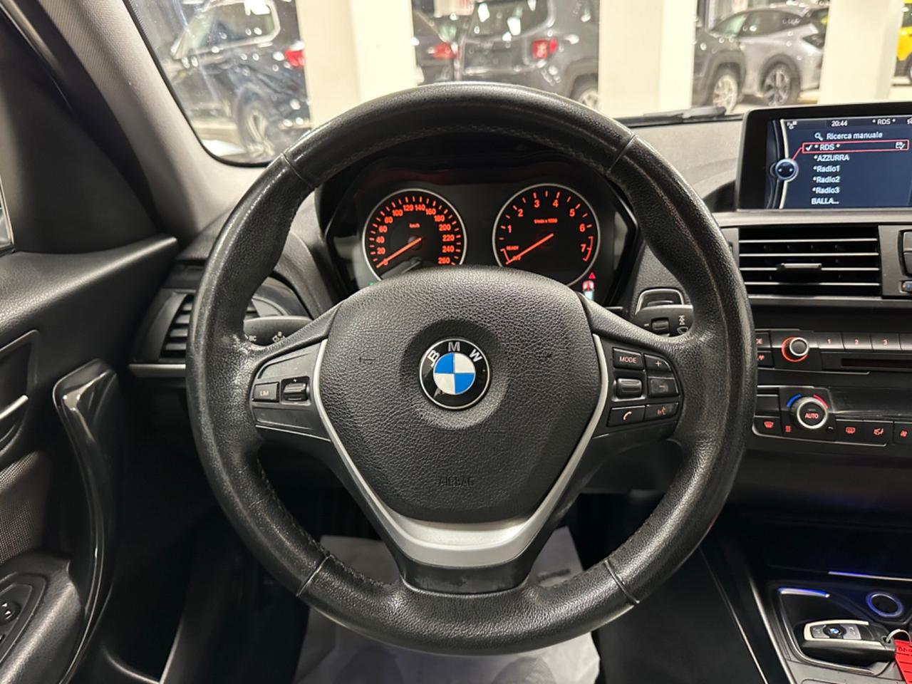 Bmw 116i 5p. Urban 170Cv benzina - 2011