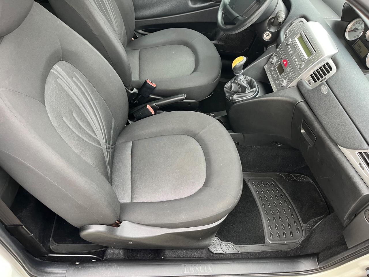 Lancia Ypsilon 1.2 69 CV