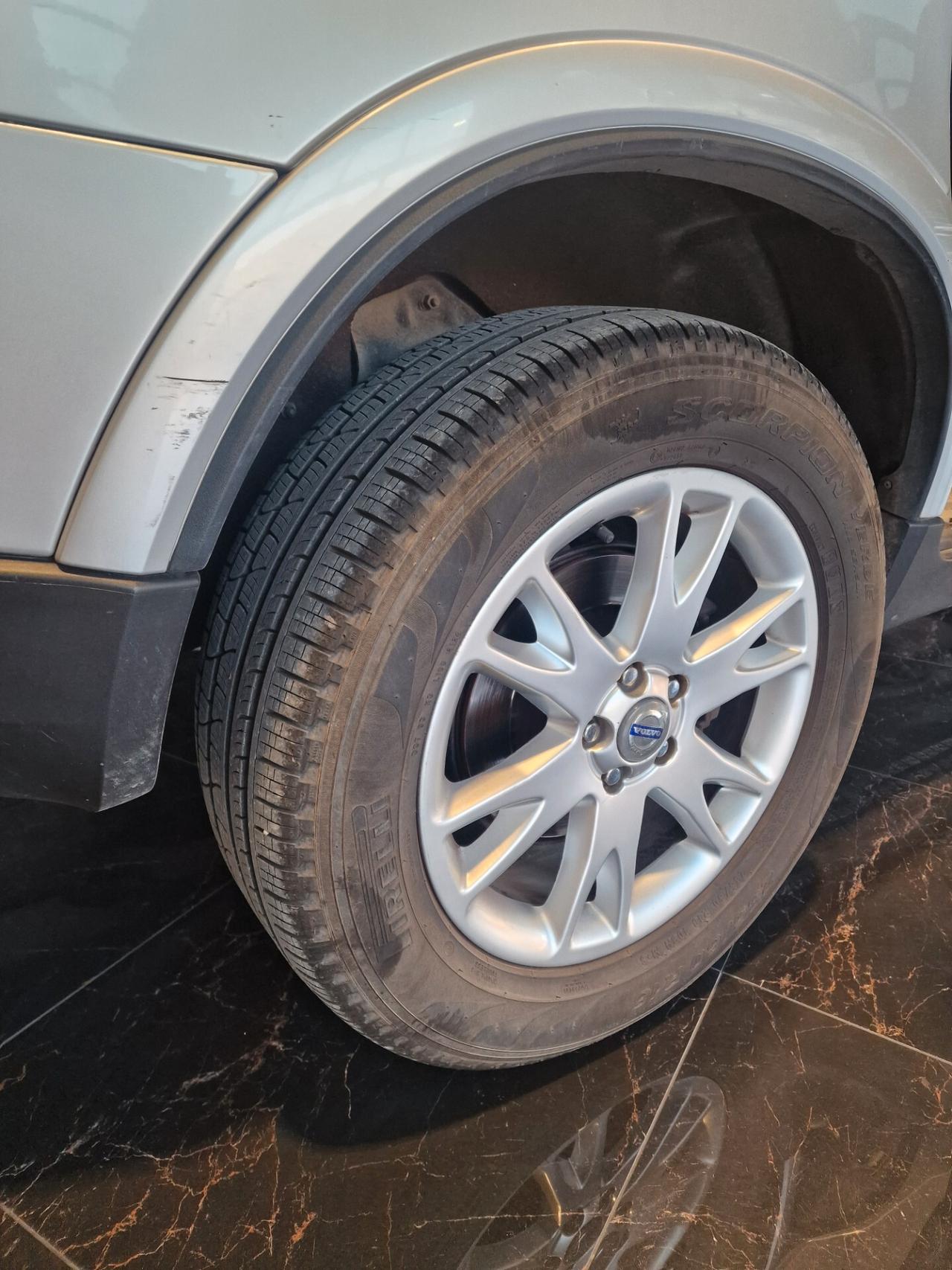 Volvo XC 90 XC90 2.4 D5 185 CV aut. AWD Executive