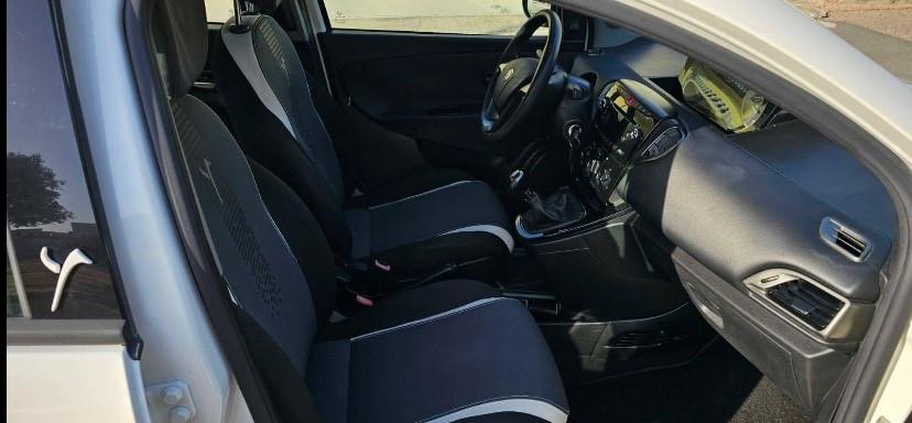 Lancia Ypsilon 1.3 MJT 16V 95 CV 5 porte S&S Elefantino