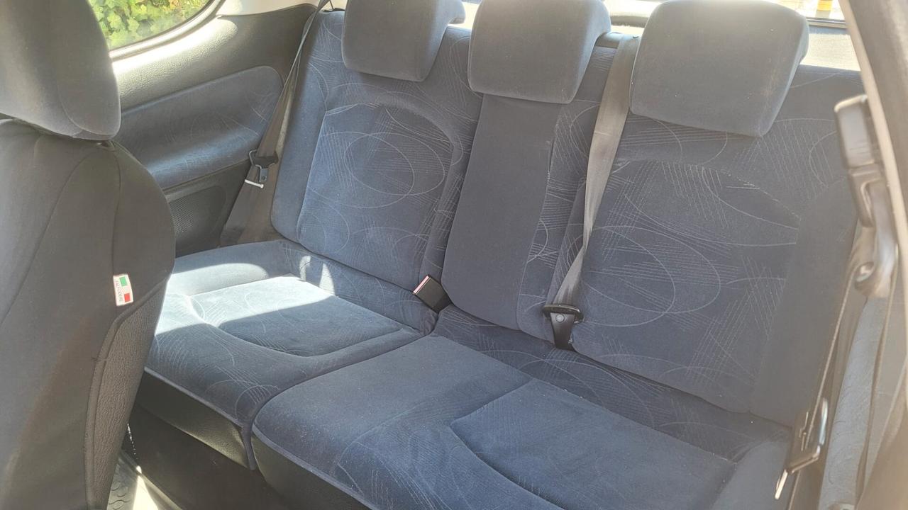 Peugeot 206 1.4 Benzina 75cv *Neopatentati
