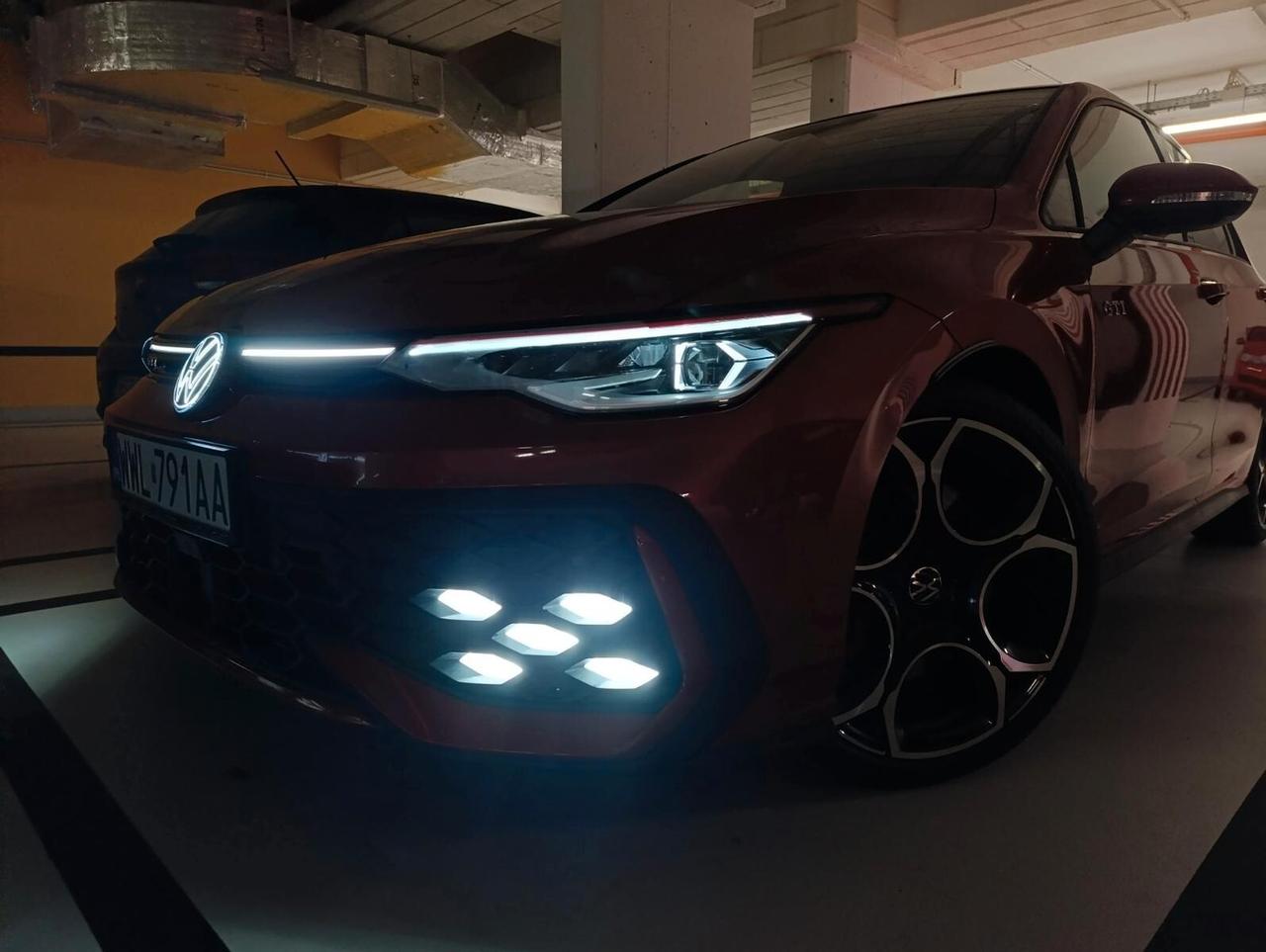 Volkswagen Golf GTI 2.0 TSI DSG