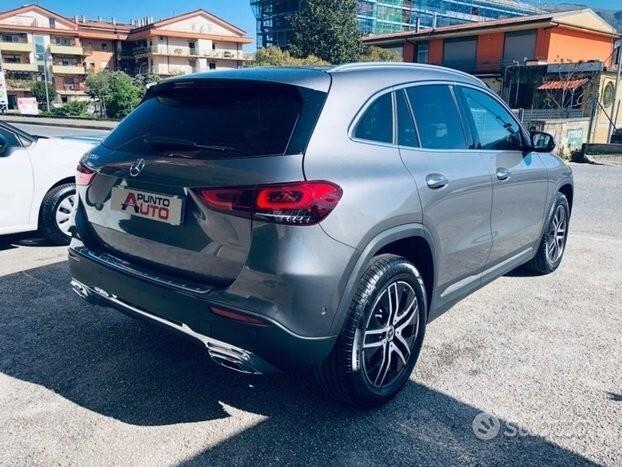 MERCEDES-BENZ GLA 200 d Automatic TETTO- AMBIENT