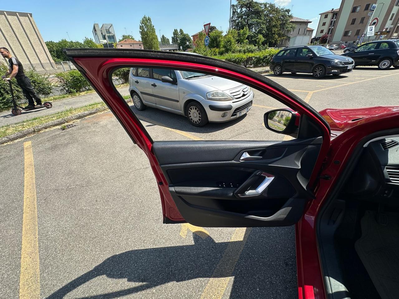 Peugeot 308 1.6 Blue HDI 100 Business