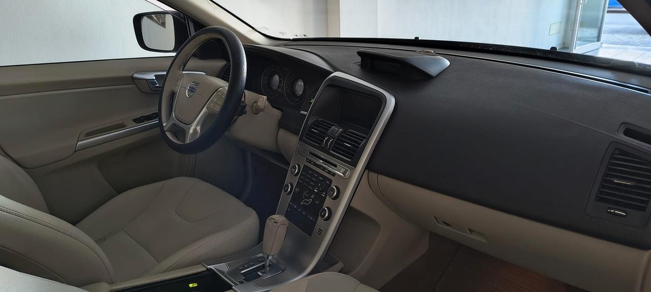 Volvo XC 60 XC60 D5 AWD Momentum