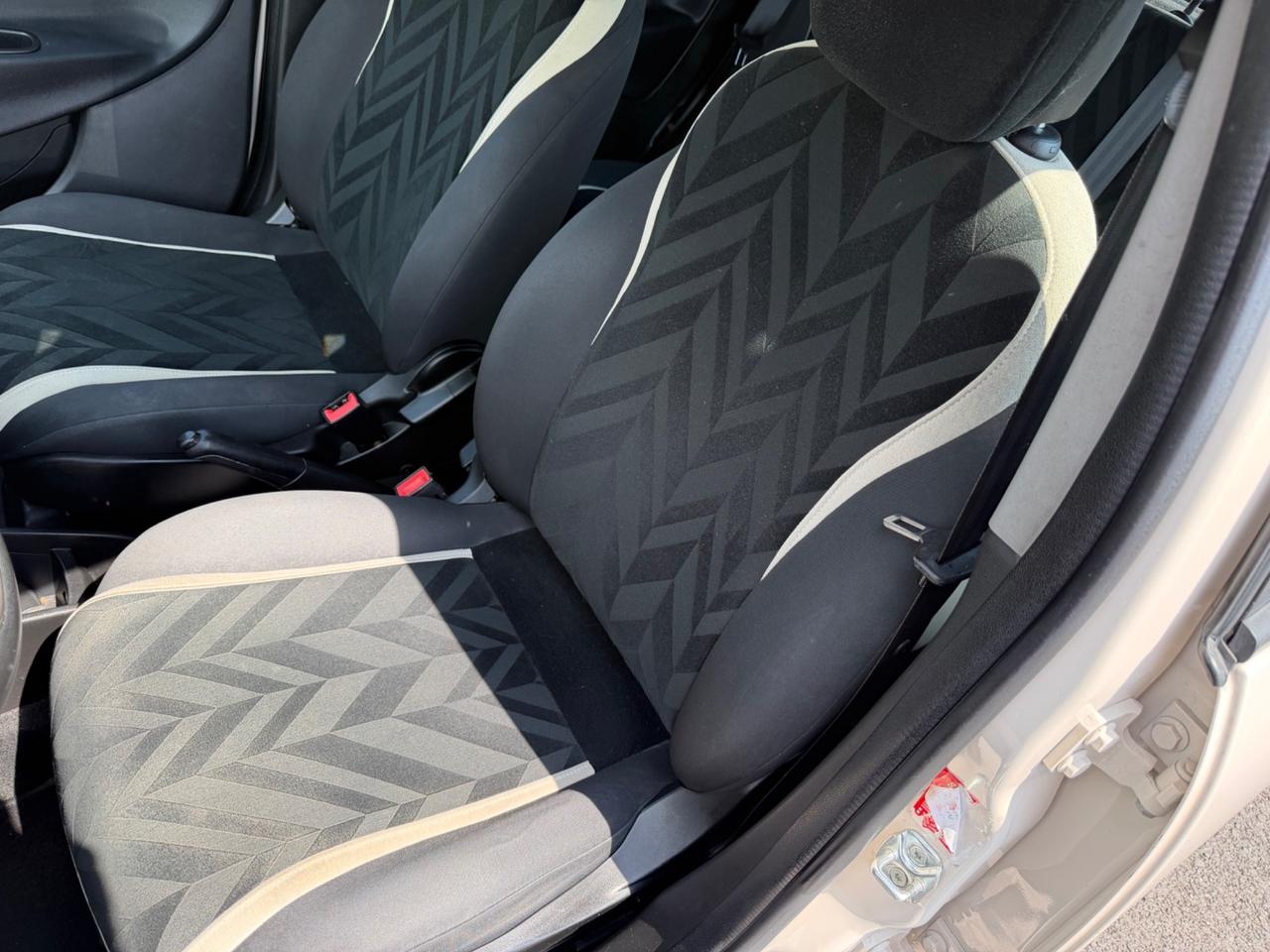 Lancia Ypsilon 1.2 69 CV 5 porte Gold Opening Edition