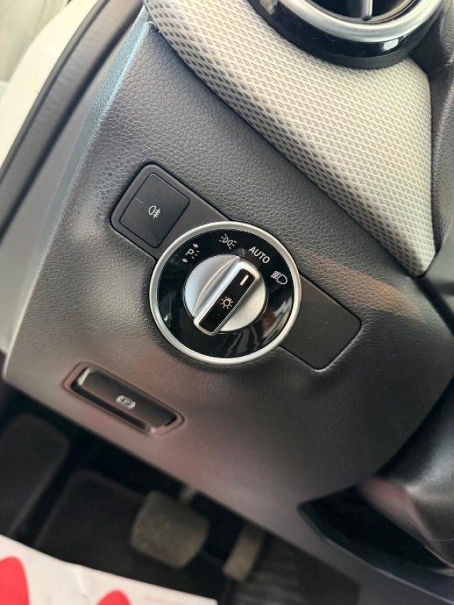 MERCEDES-BENZ B 200 c Sport //LED//NAVI//AUTOMATICA//