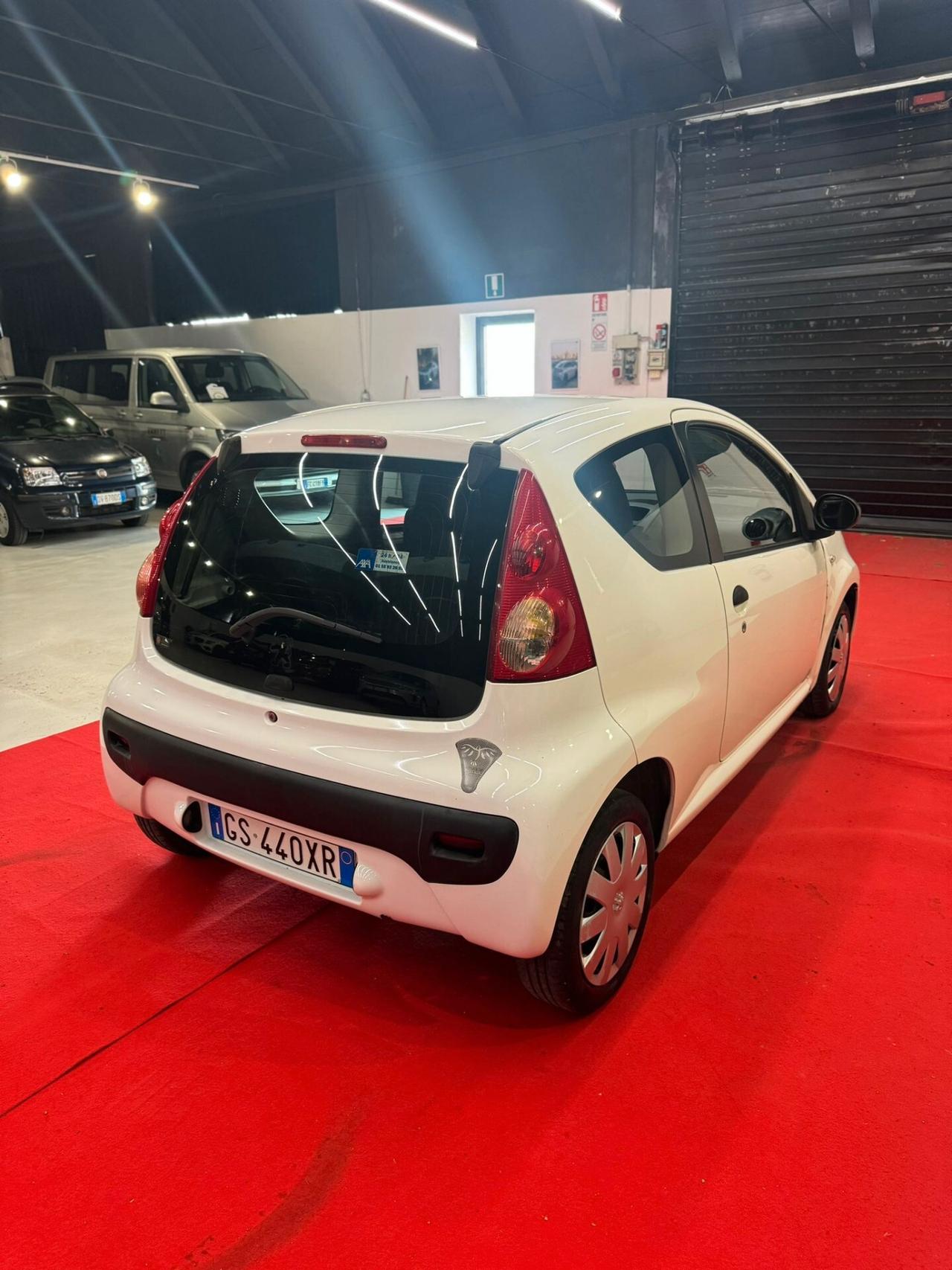 PEUGEOT 107 NEOPATENTATI