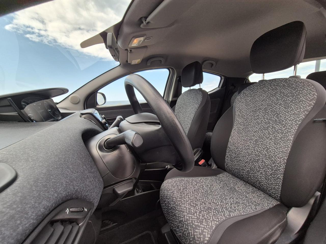 Lancia Ypsilon 1.0 FireFly 5 porte S&S Hybrid Ecochic Silver