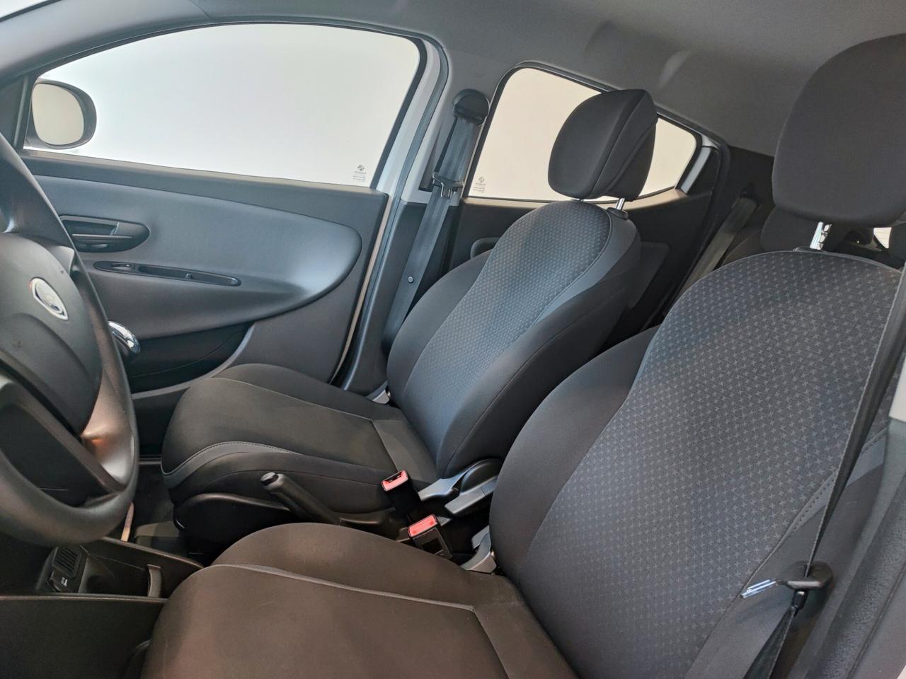 Lancia Ypsilon 0.9 TwinAir 85 CV 5 porte S&S DFN Gold