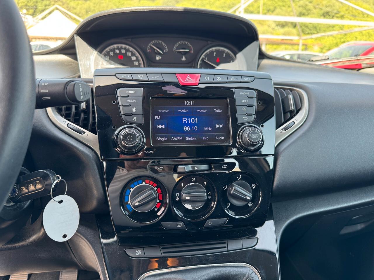 Lancia Ypsilon 1.3 MJT 16V 95 CV 5 porte S&S Silver