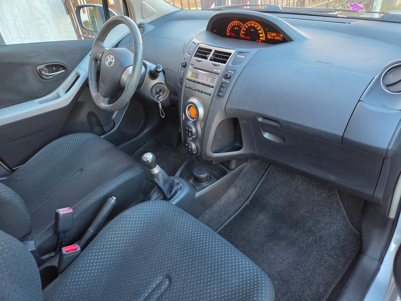 Toyota Yaris - 2010
