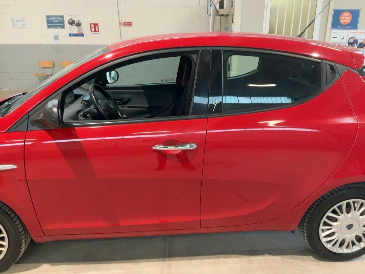 AUTO IN ARRIVO Lancia Ypsilon 1.2 69 CV 5 porte Silver
