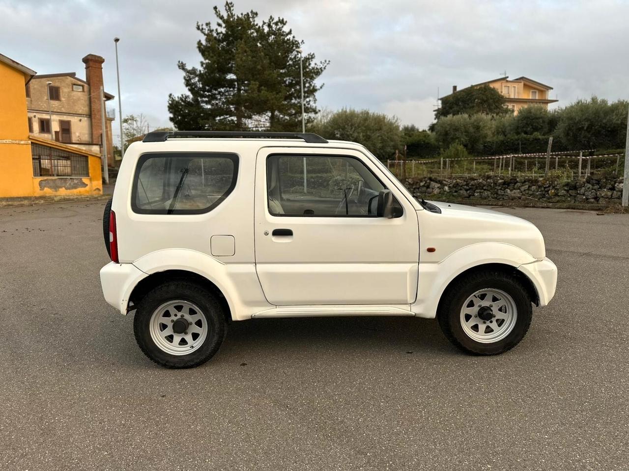 Suzuki Jimny 1.3i 16V 4WD JLX