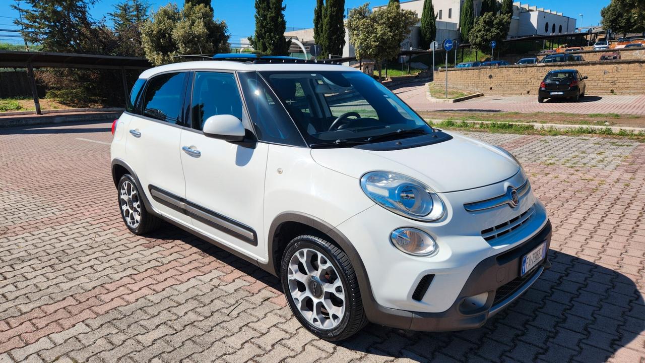 Fiat 500L 1.6 Multijet 120 CV Trekking tetto panoramico