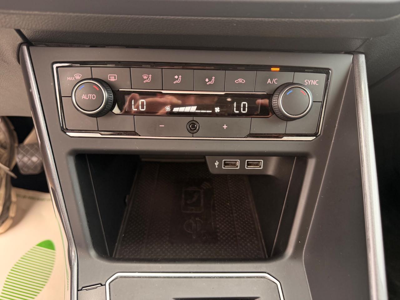 Volkswagen Polo 1.6 TDI 95cv R-LINE FULL LED MATRIX