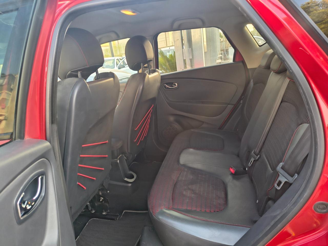 RENAULT CAPTUR 1.5 DIESEL 230.000 KM ANNO 2015