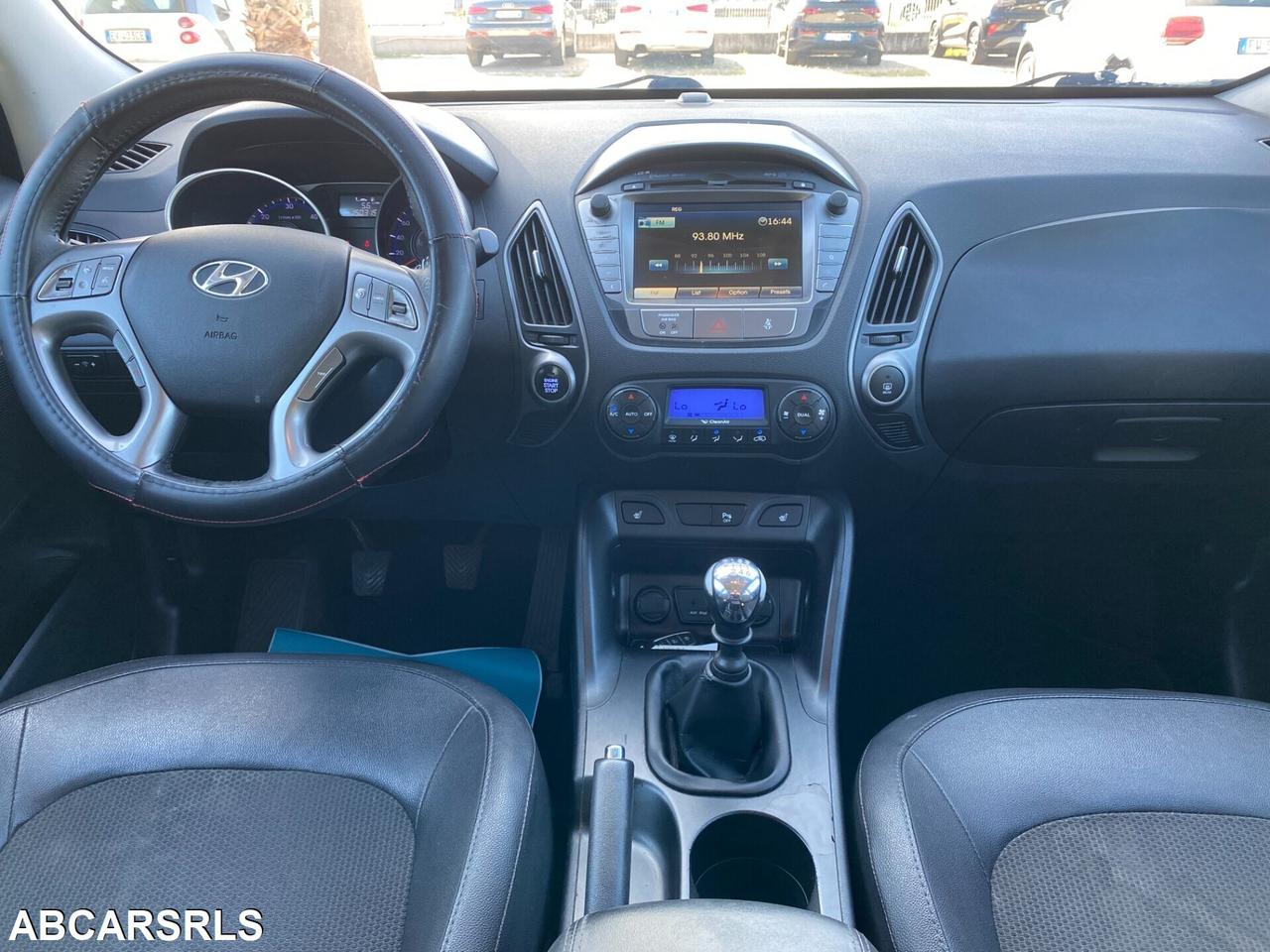 HYUNDAI - iX35 - 1.7 CRDi 2WD Xpossible - UNIPRO.