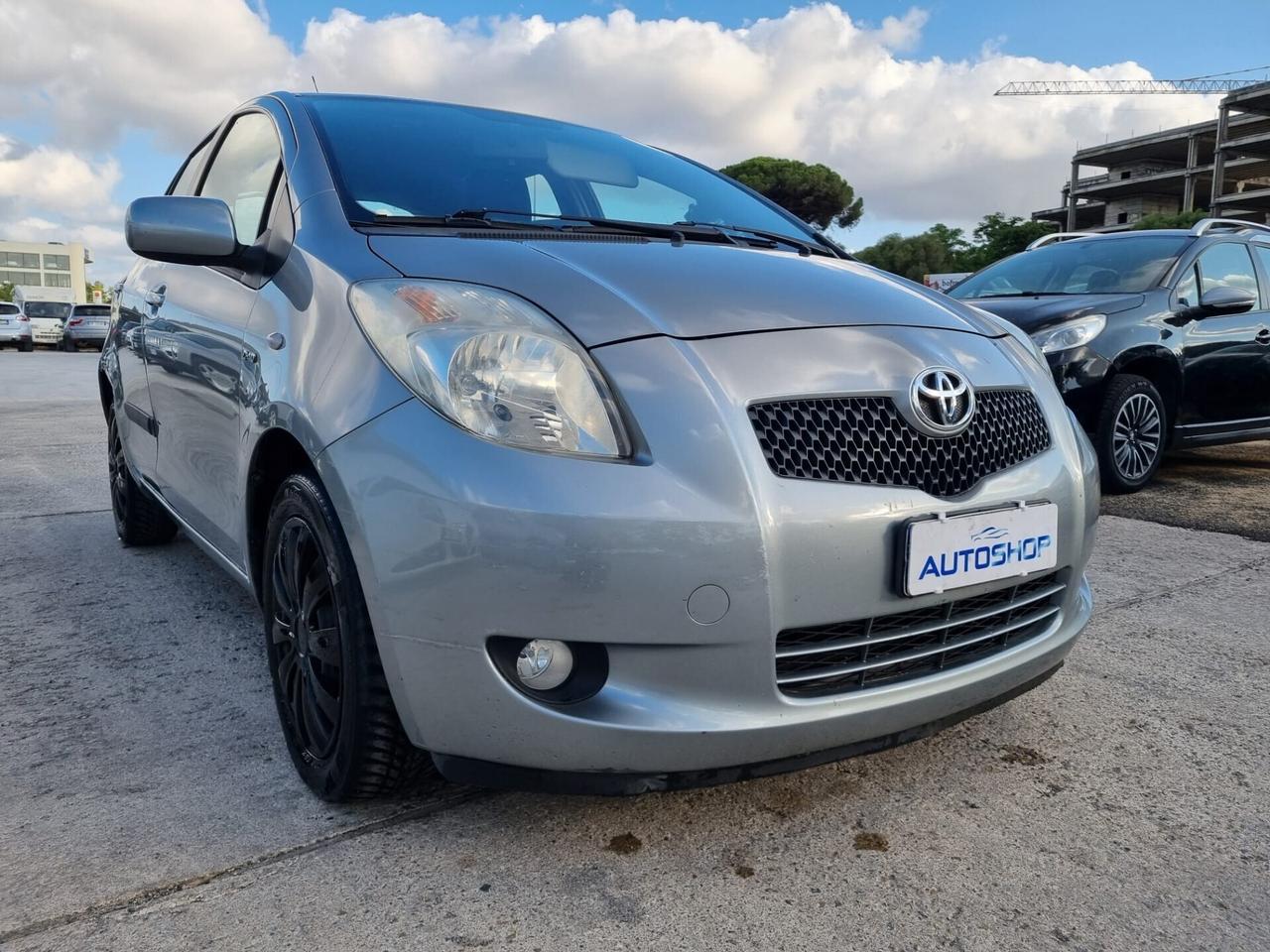 Toyota Yaris 1.4 D-4D 5 porte Sol