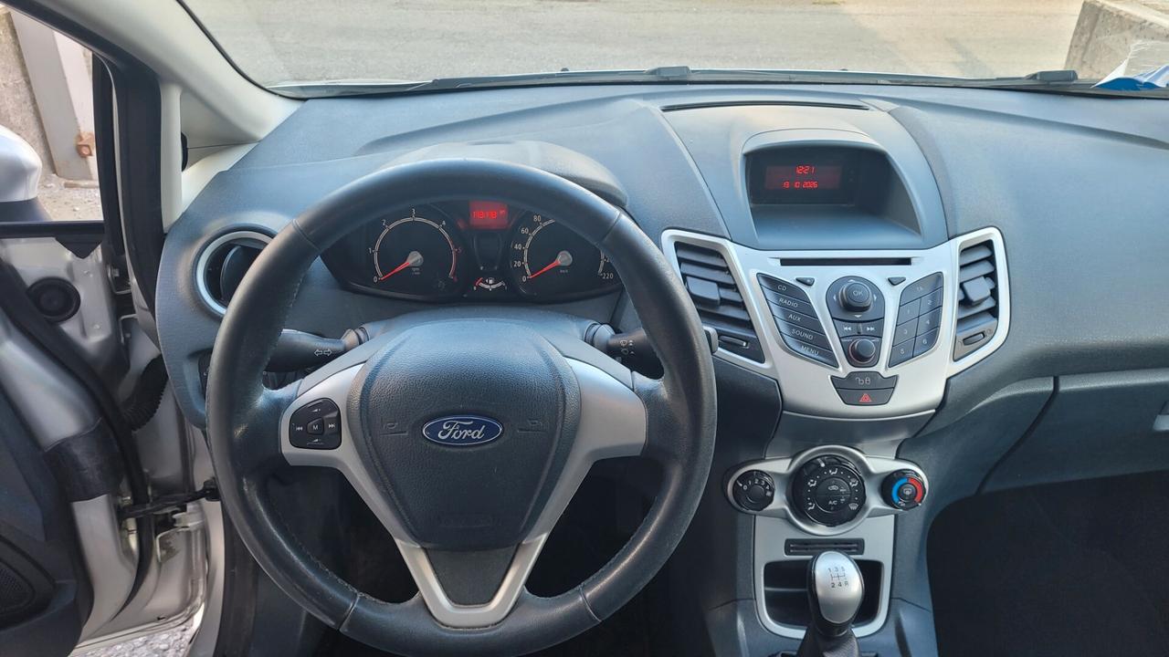 Ford Fiesta 1.4 DIESEL EURO 5B..ADATTA AI NEOPATENTATI..
