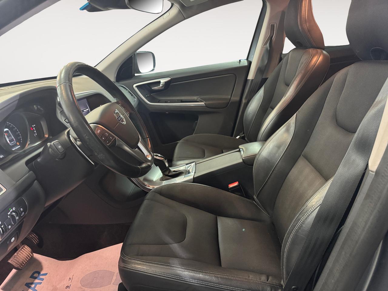VOLVO XC60 2.4 d4 Business Plus awd 190cv geartronic