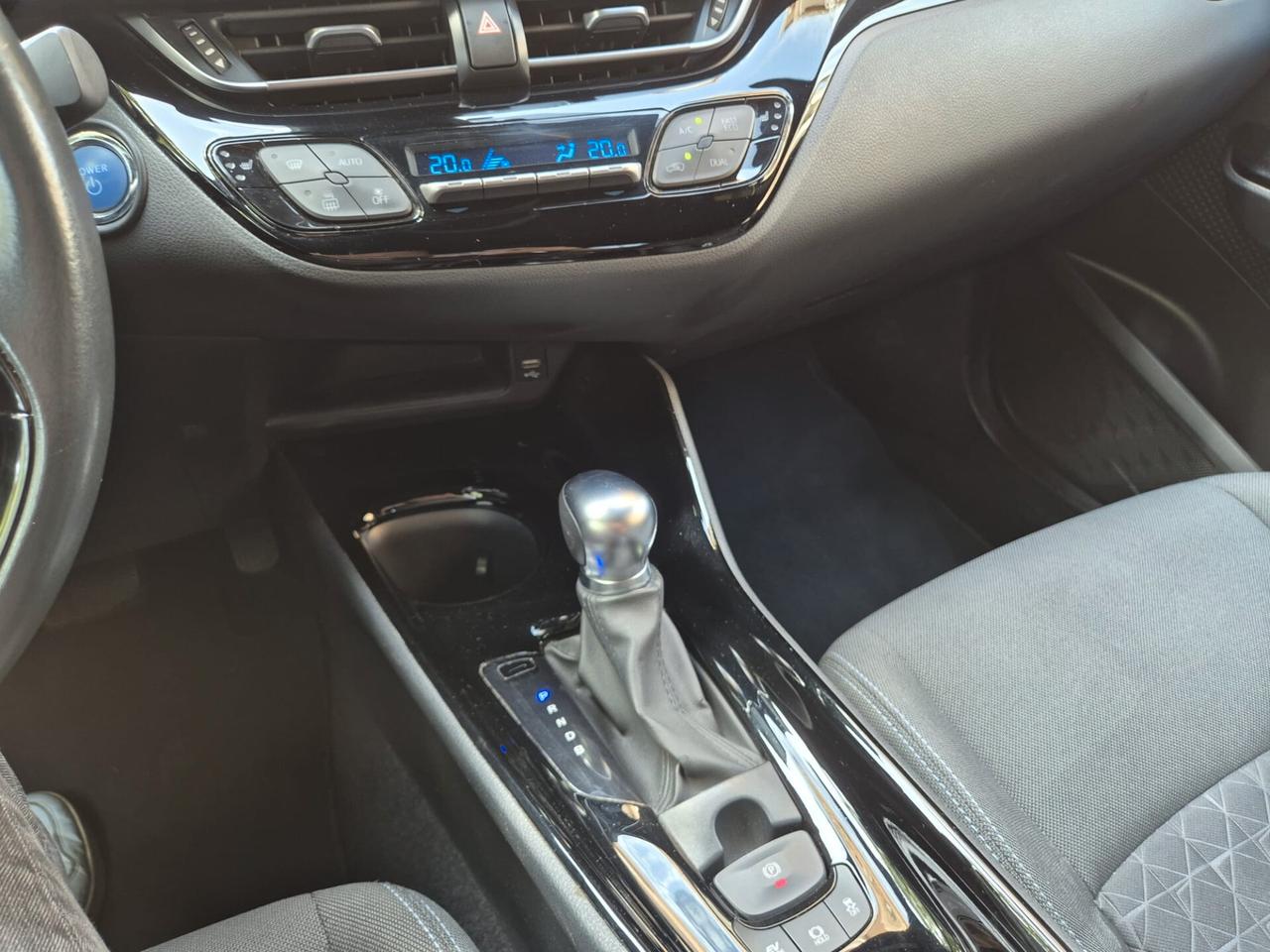 Toyota C-HR Hybrid TREND / NO OBBL. FINANZ.