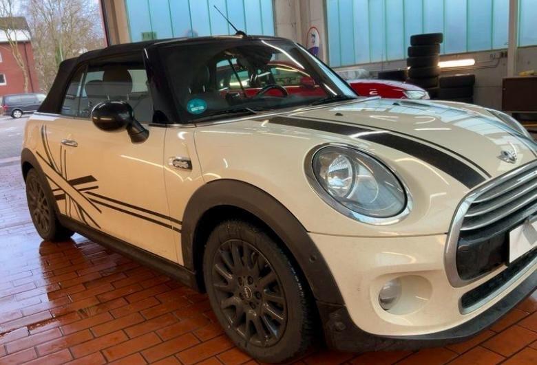 Mini Cooper Steptronic Cabrio 1.5 136CV Pelle Navi PDC
