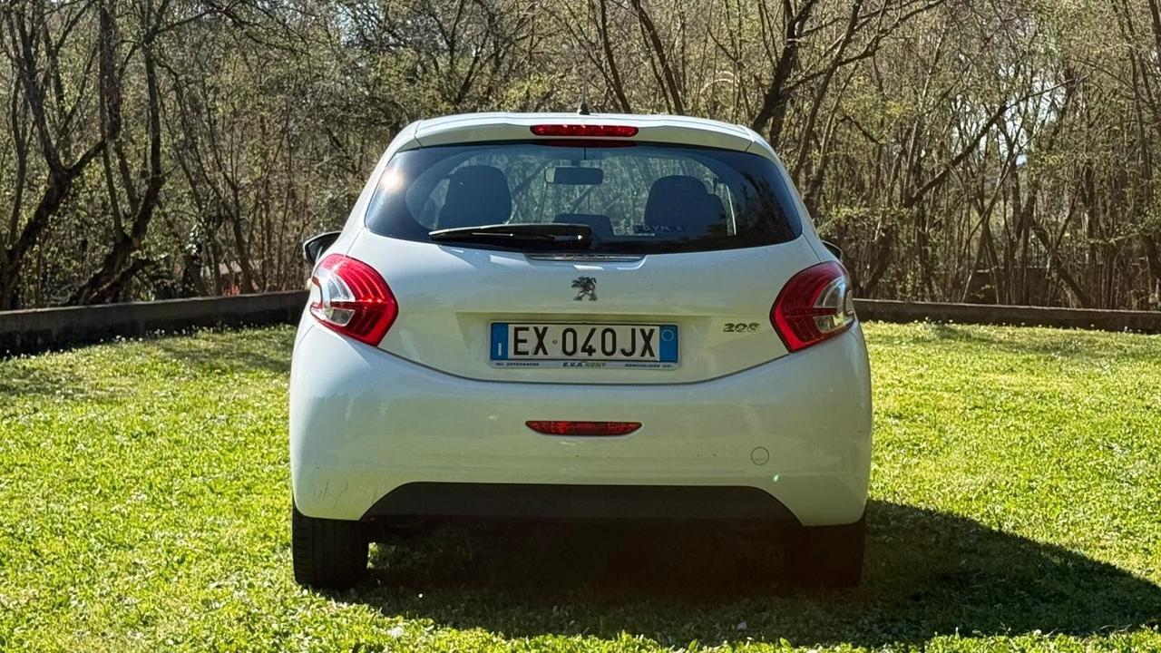 Peugeot 208 PureTech 82 5 porte Allure 2014 NEOP Gpl LEGGI TESTO