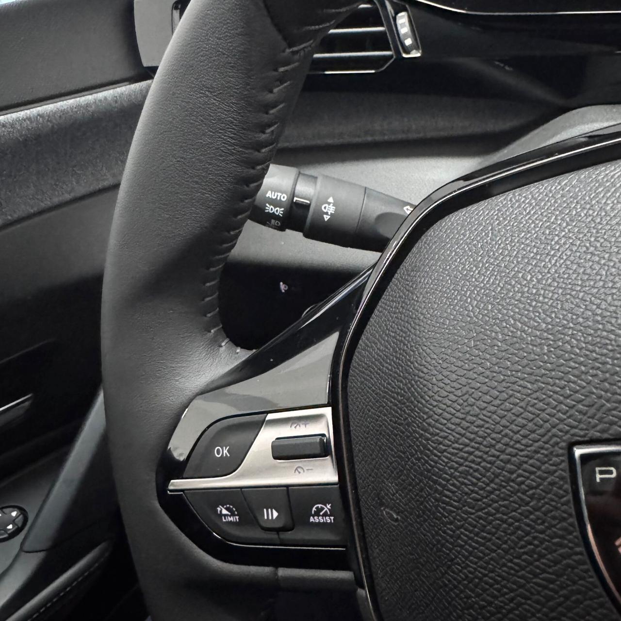 Peugeot 308 1.5 BlueHDi 130CV EAT8 Allure