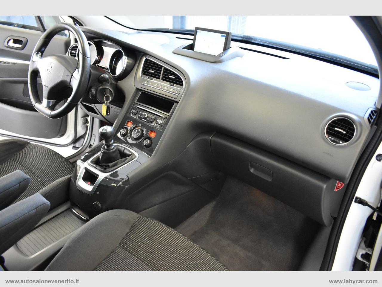 PEUGEOT 5008 BlueHDi 120 S&S Allure