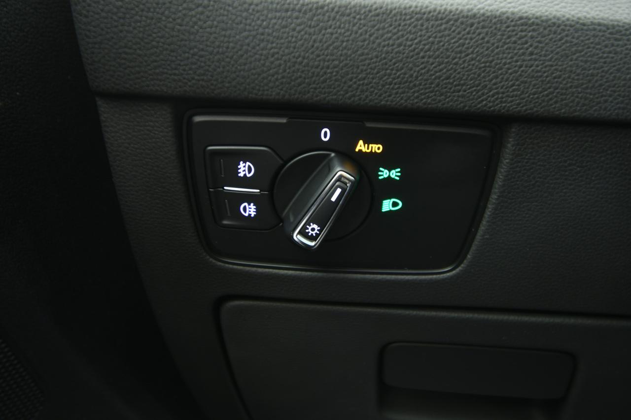 VOLKSWAGEN Passat Variant 2.0 tdi Executive 150cv dsg PELLE+ACC+APP CONNECT