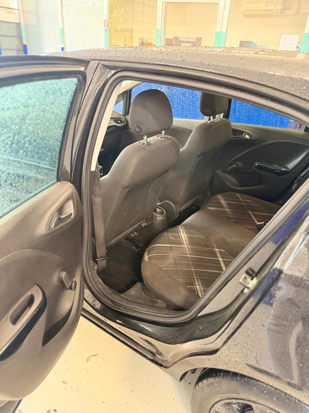 Opel Corsa 1.4 16V 3 porte b-color