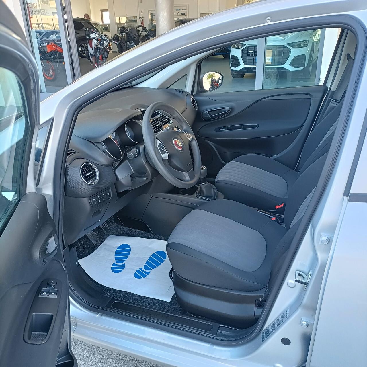 Fiat Punto 1.3 MJT II S&S 95 CV 5 porte Street