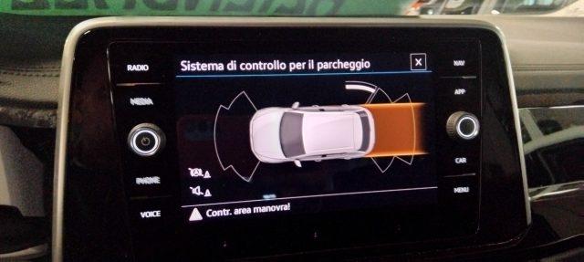 VOLKSWAGEN T-Roc 1.0 TSI R-LINE