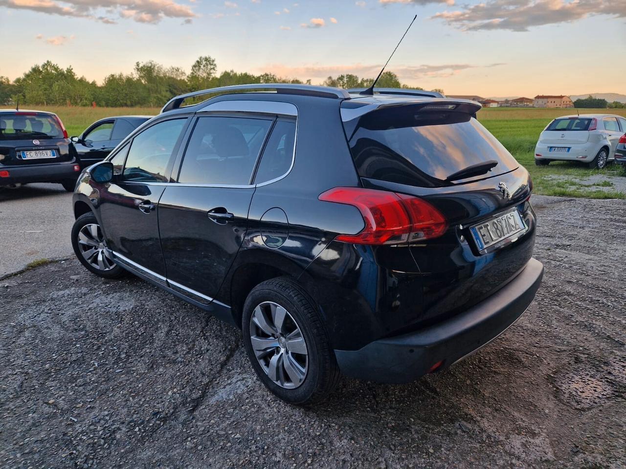 Peugeot 2008 1.2 VTi 82CV Allure