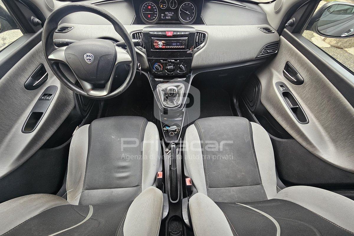 LANCIA Ypsilon 1.2 69 CV 5 porte GPL Ecochic Gold