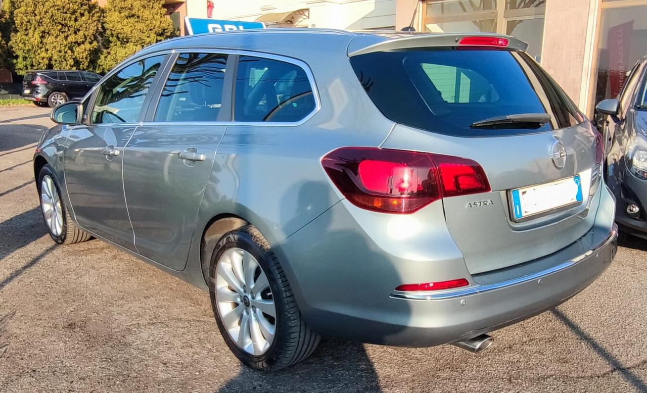 Opel Astra 1.4 Turbo 140CV Sports Tourer GPL Tech Cosmo