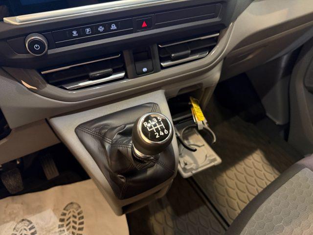 VOLKSWAGEN Caravelle 2.0 TDI Life 9P Camera LED App Connect