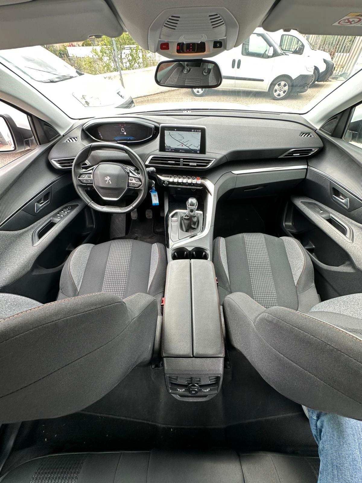Peugeot 3008 BlueHDi 130 S&S Business