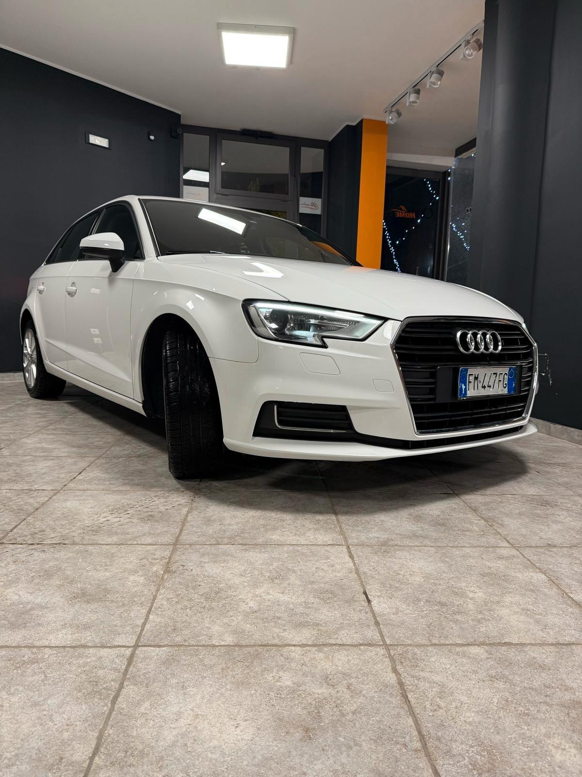 Audi A3 1.6 TDI 116 CV Design * Sconto € 500,00 in caso di Finanziamento