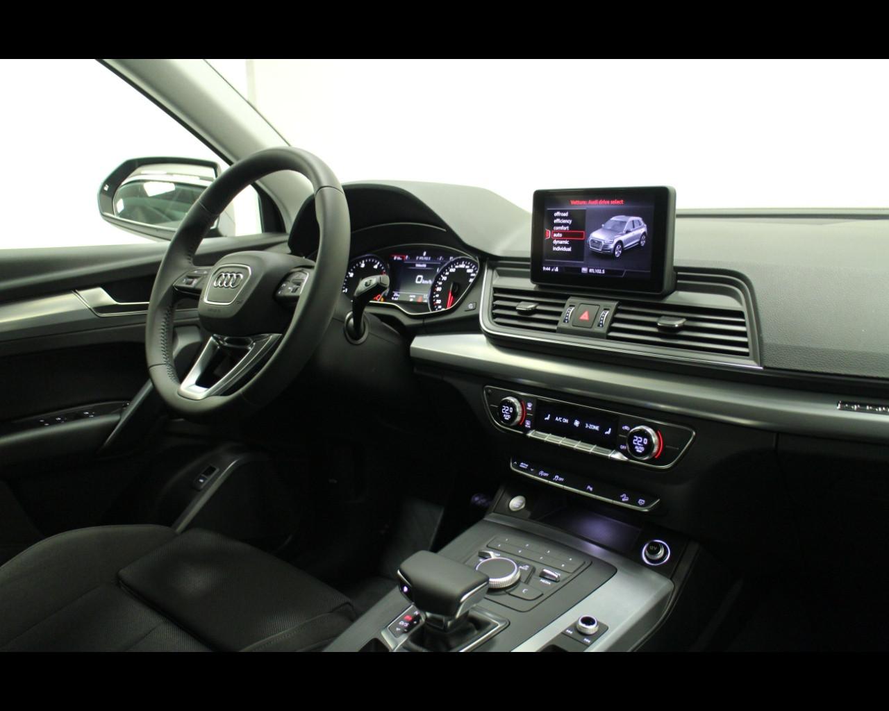 AUDI Q5 40 TDI QUATTRO S-TRONIC BUSINESS SPORT