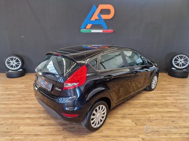 FORD Fiesta 1.4 TDCi 70CV 5 porte ok NEOPATENTAT