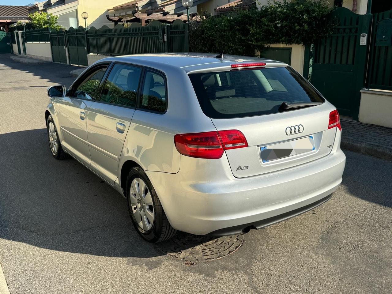 Audi A3 SPB 1.6 TDI 105 CV CR Attraction