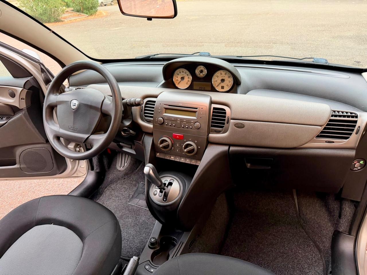Lancia Ypsilon 1.3 Multijet 72.000km semiautomatica