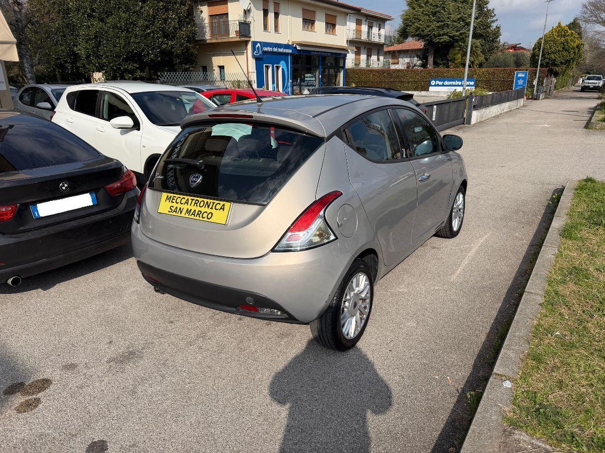 LANCIA - Ypsilon - 1.2 69 CV 5 porte Platinum