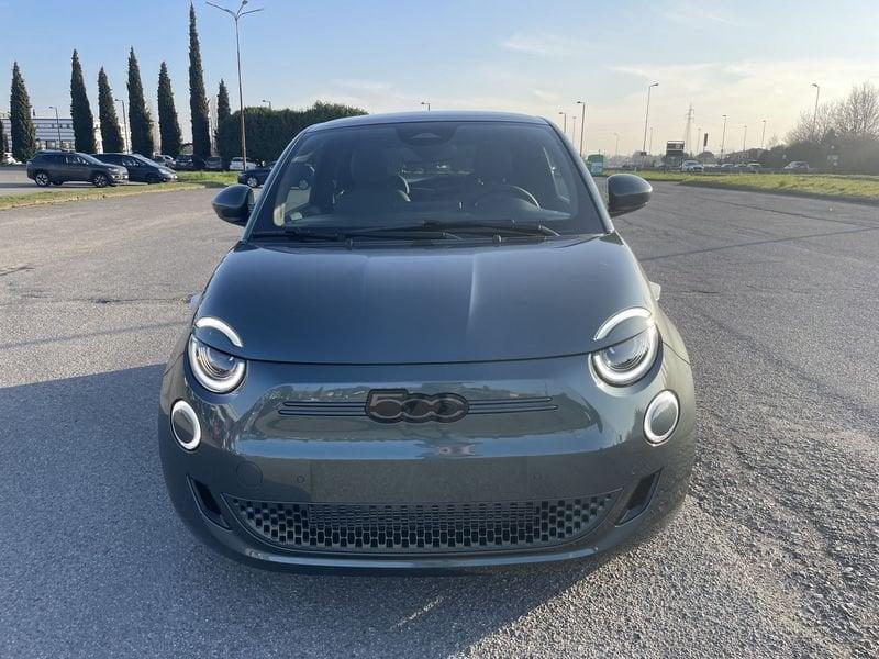 FIAT 500 Giorgio Armani Collector's Edition
