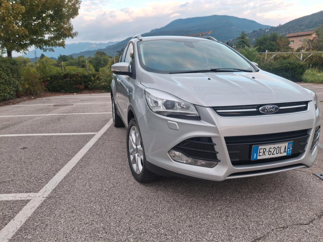 Ford Kuga 2.0 TDCI 163 CV 4WD Powershift Titanium